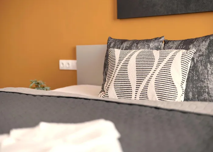 Exclusive Central 3Bedrm Stylish Residence By Prestige Homes